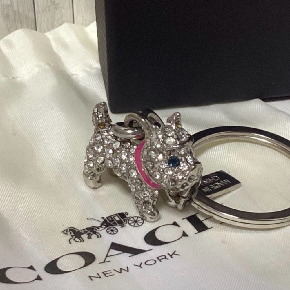 Coach Vintage 3D Pave Rhinestone dog Keyfob EUC - Picture 3 of 3